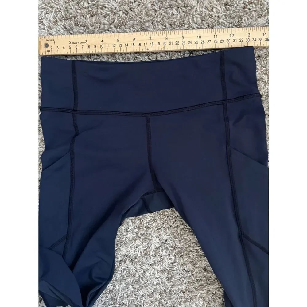 Like New! Lululemon Athletica Navy Leggings in Size 6